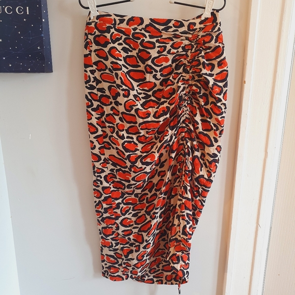 ESSENTIEL ANTWERP - Picture 2 of 2